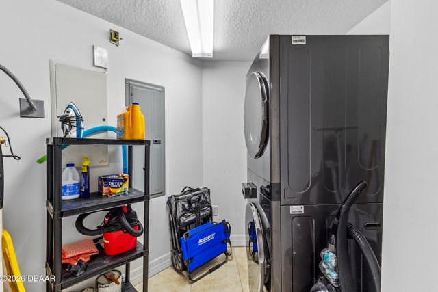 2071 S Atlantic Ave Apt 205, Daytona Beach Shores, FL 32118