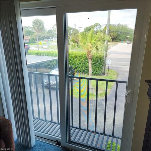 4728 Orange Grove BLVD 10, North Fort Myers, FL 33903