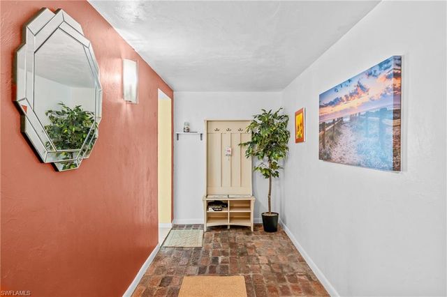 4728 Orange Grove BLVD 10, North Fort Myers, FL 33903