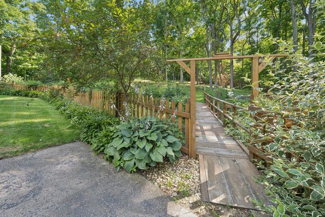 W3451 Wildwood DRIVE, Lake Geneva, WI 53147