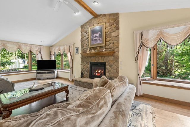 W3451 Wildwood DRIVE, Lake Geneva, WI 53147