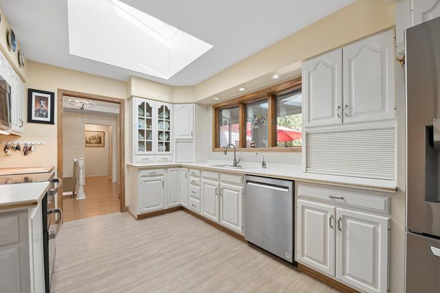 W3451 Wildwood DRIVE, Lake Geneva, WI 53147
