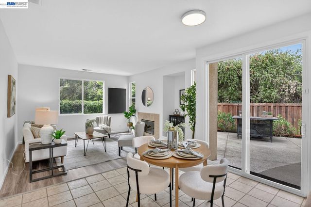 20044 Shadow Creek Cir, Castro Valley, CA 94552