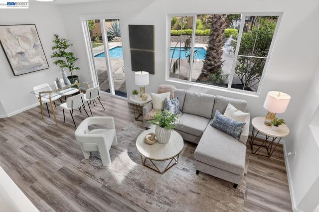 20044 Shadow Creek Cir, Castro Valley, CA 94552