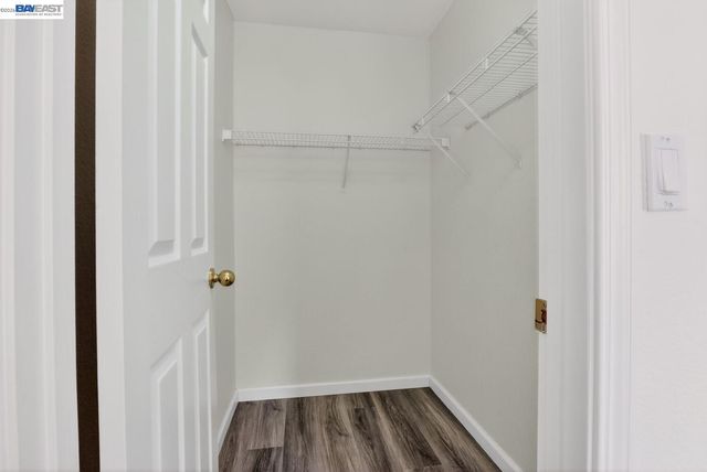 20044 Shadow Creek Cir, Castro Valley, CA 94552