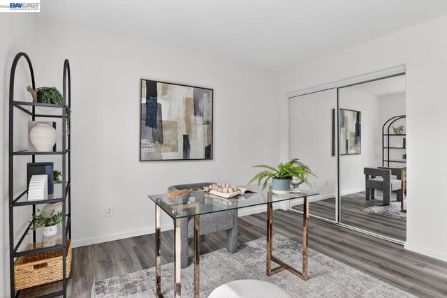 20044 Shadow Creek Cir, Castro Valley, CA 94552