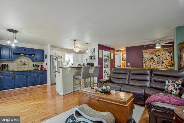 321 MARYLAND AVE, Pasadena, MD 21122