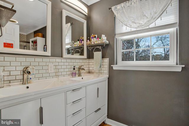321 MARYLAND AVE, Pasadena, MD 21122