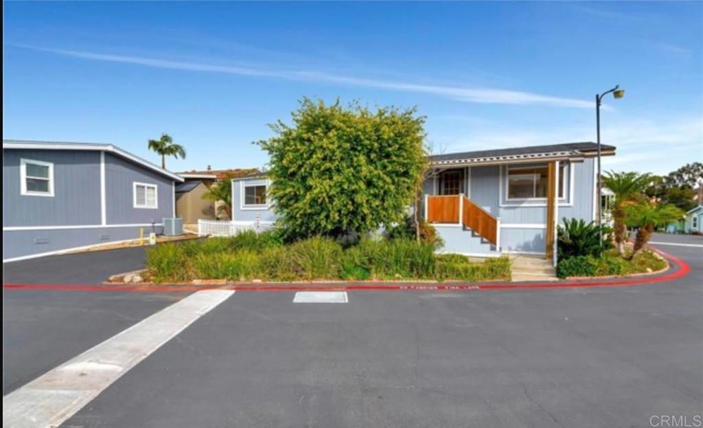 400 N MELROSE Drive 22, Vista, CA 92083 — photo 2