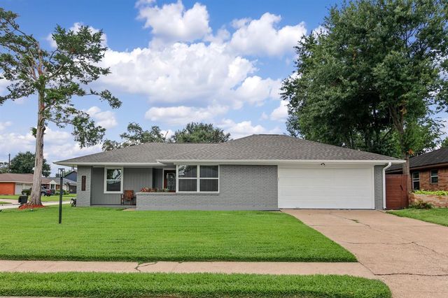 2102 Lazybrook Drive, Houston, TX 77008