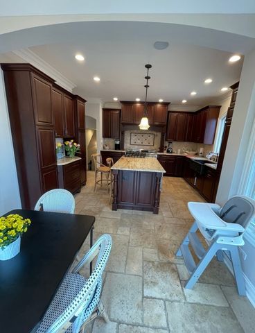 2411 Greenwood Avenue, Wilmette, IL 60091