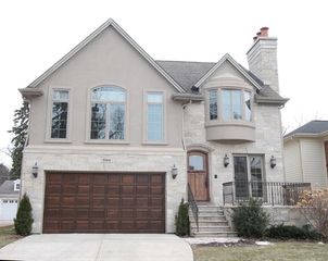2411 Greenwood Avenue, Wilmette, IL 60091