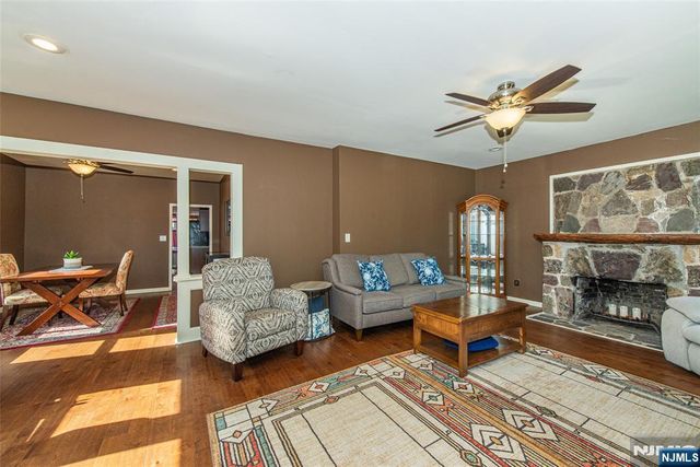 42 Main Beach Road, Ringwood, NJ 07456