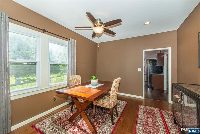 42 Main Beach Road, Ringwood, NJ 07456