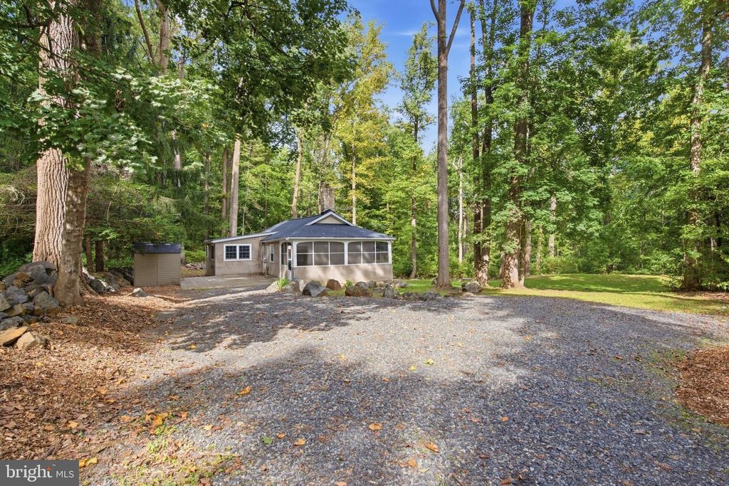 1819 SNYDER RD, Green Lane, PA 18054 — photo 2