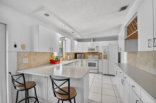 3575 Marlow Ave, Boynton Beach, FL 33436