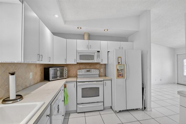 3575 Marlow Ave, Boynton Beach, FL 33436