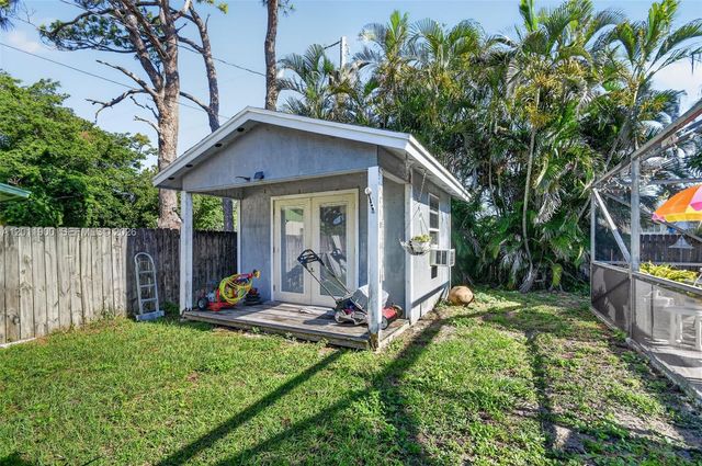 3575 Marlow Ave, Boynton Beach, FL 33436
