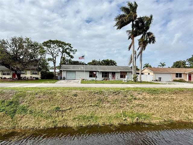 3575 Marlow Ave, Boynton Beach, FL 33436