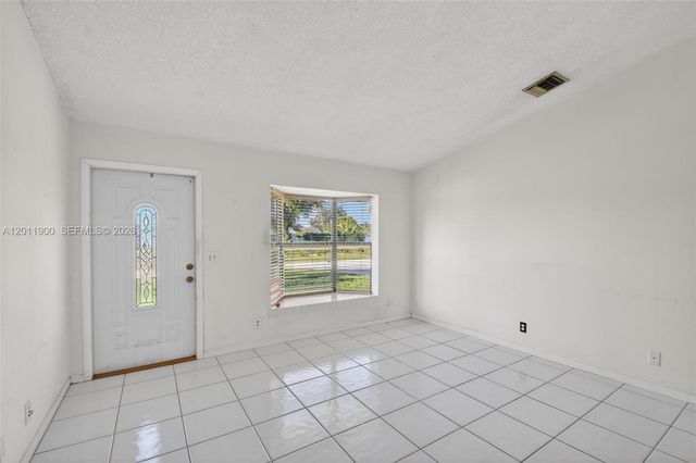 3575 Marlow Ave, Boynton Beach, FL 33436
