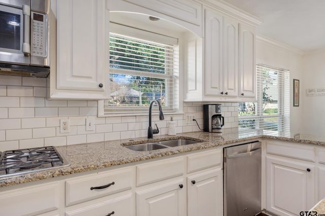 3915 Post Oak Road, Tyler, TX 75701