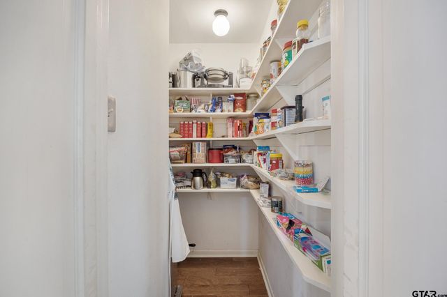 3915 Post Oak Road, Tyler, TX 75701