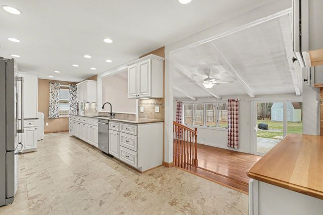 3256 Dorais Drive Ne, City Of Grand Rapids, MI 49525