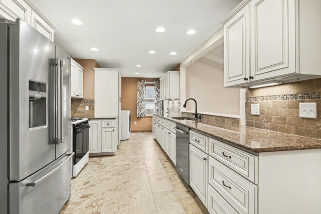 3256 Dorais Drive Ne, City Of Grand Rapids, MI 49525