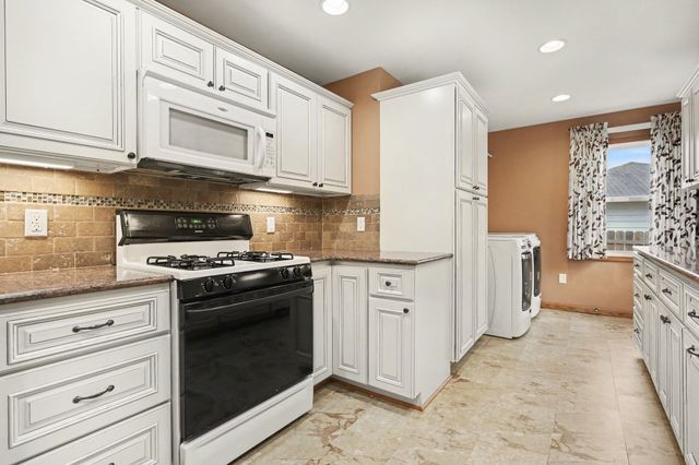 3256 Dorais Drive Ne, City Of Grand Rapids, MI 49525