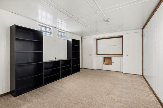 3256 Dorais Drive Ne, City Of Grand Rapids, MI 49525