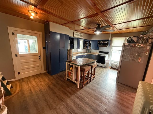 300 Holcomb Avenue, Milledgeville, IL 61051