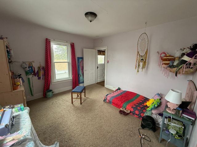 300 Holcomb Avenue, Milledgeville, IL 61051