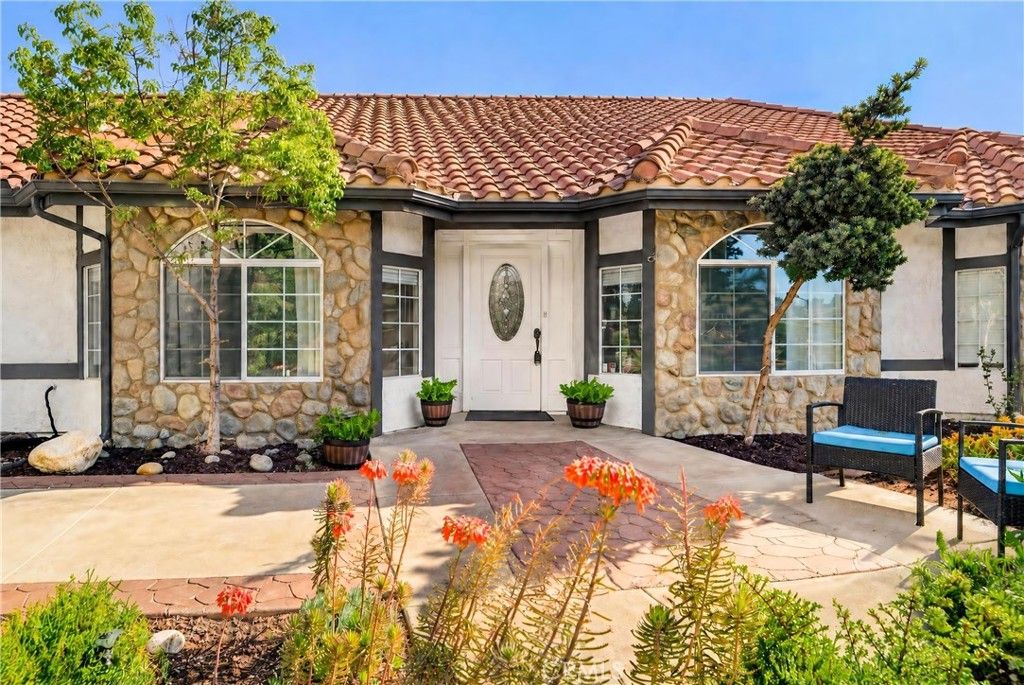 2043 Vista Valle Verde Drive, Fallbrook, CA 92028 — exterior