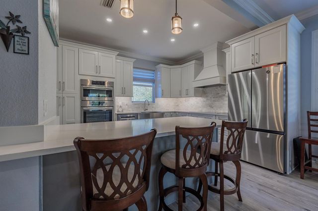 3285 SW Porpoise Circle, Stuart, FL 34997