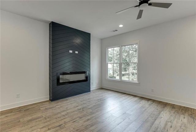 5603 Pine Street, Flowery Branch, GA 30542