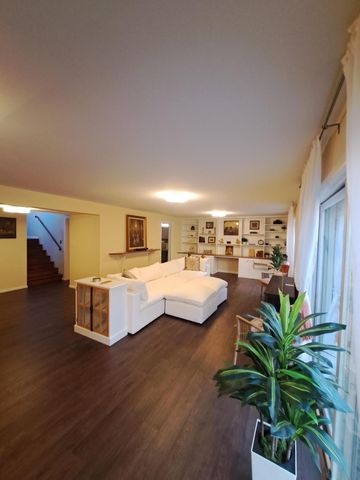 8400 Forest Avenue, Gary, IN 46403