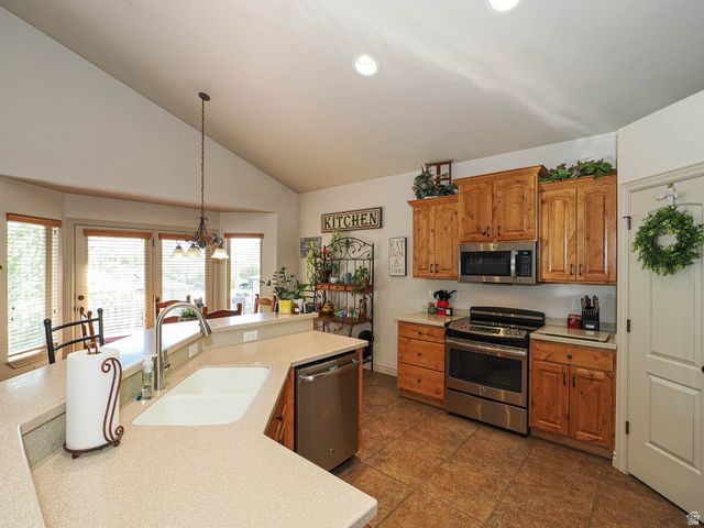 11297 S VIA BONITO DR, South Jordan, UT 84095