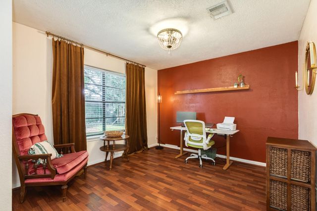 258 Edgewater Drive, West Columbia, TX 77486