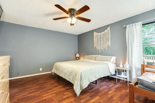 258 Edgewater Drive, West Columbia, TX 77486
