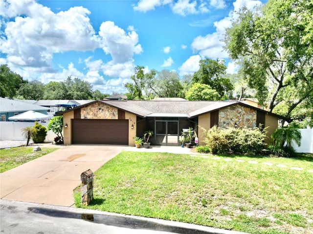 7616 LAUREL OAK COURT, Port Richey, FL 34668