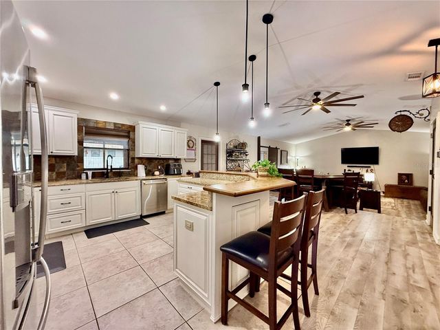 7616 LAUREL OAK COURT, Port Richey, FL 34668