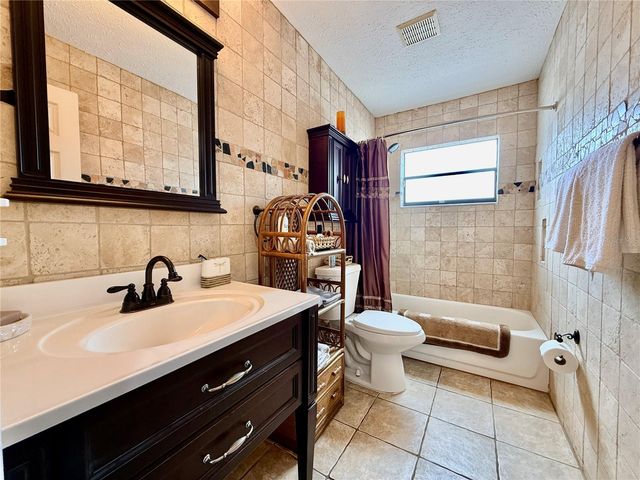 7616 LAUREL OAK COURT, Port Richey, FL 34668