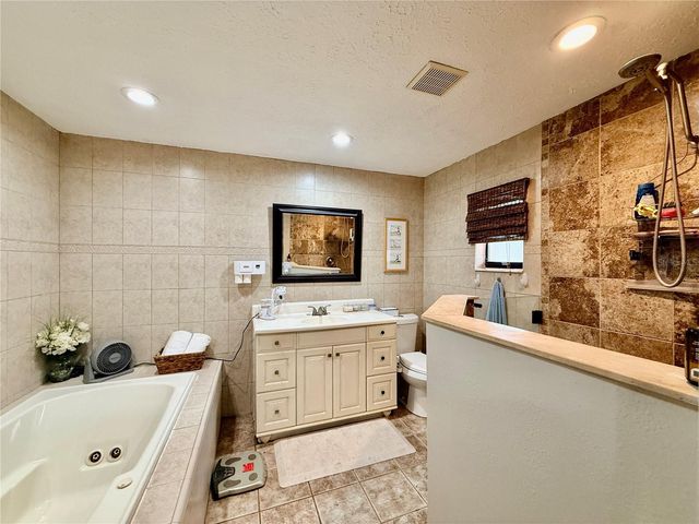 7616 LAUREL OAK COURT, Port Richey, FL 34668