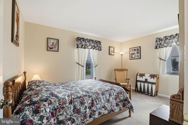 111 FARMINGDALE LN, Marietta, PA 17547