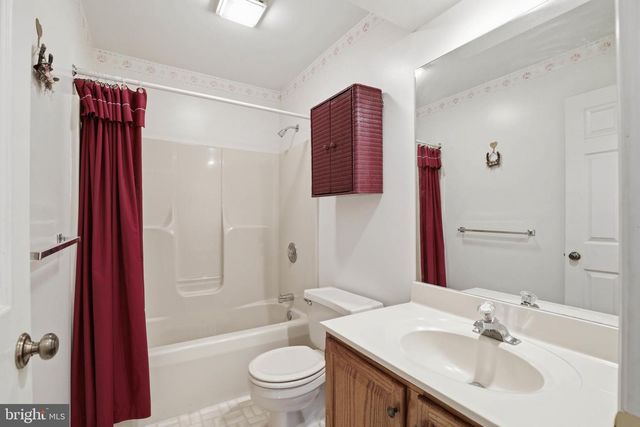 111 FARMINGDALE LN, Marietta, PA 17547