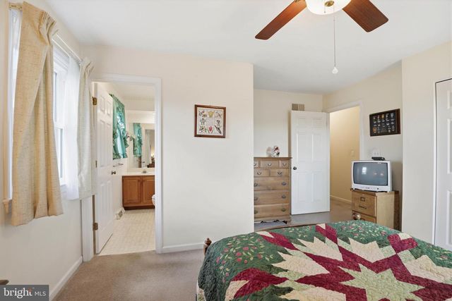 111 FARMINGDALE LN, Marietta, PA 17547