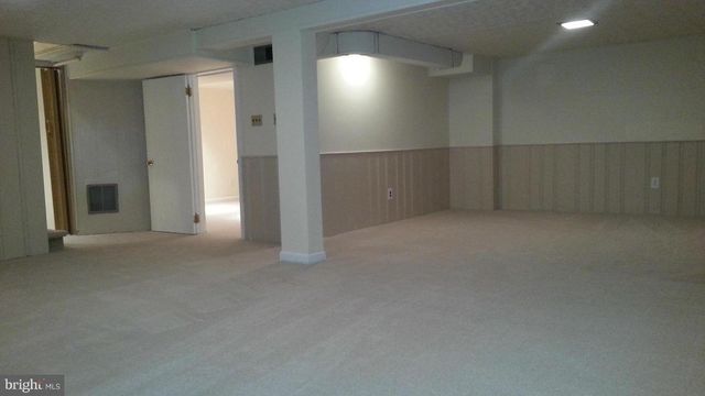 5100 10TH ST N, Arlington, VA 22205