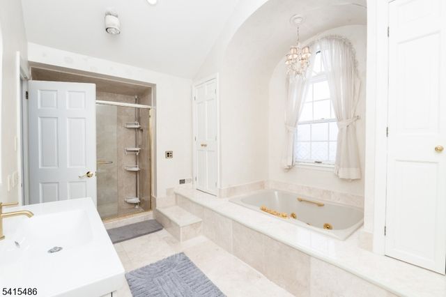 42 Mockingbird, Allamuchy Twp., NJ 07840