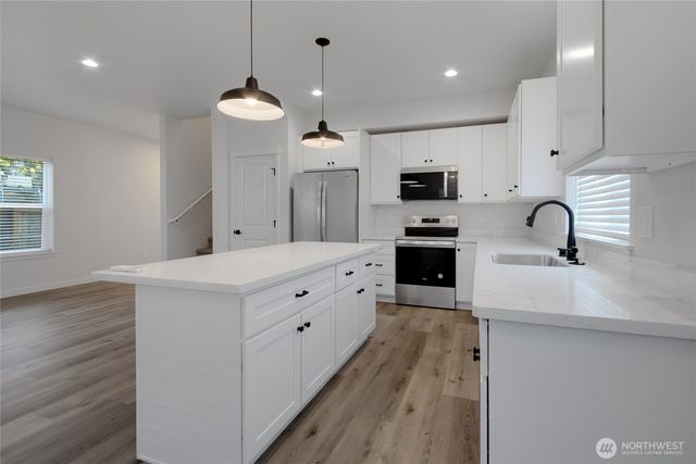 10707 8th Ave Ct S, Tacoma, WA 98444