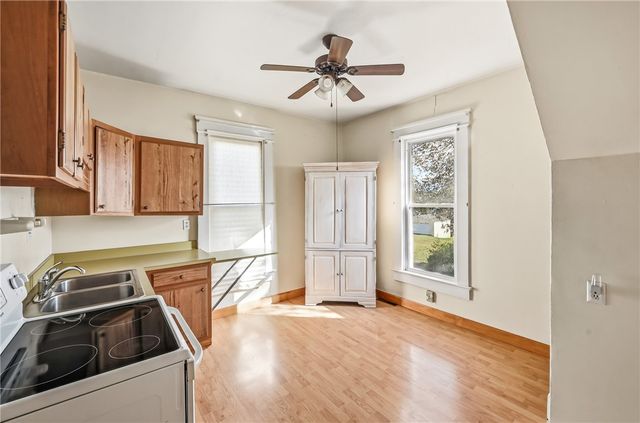 453 Lafayette Ave, Sharon, PA 16146